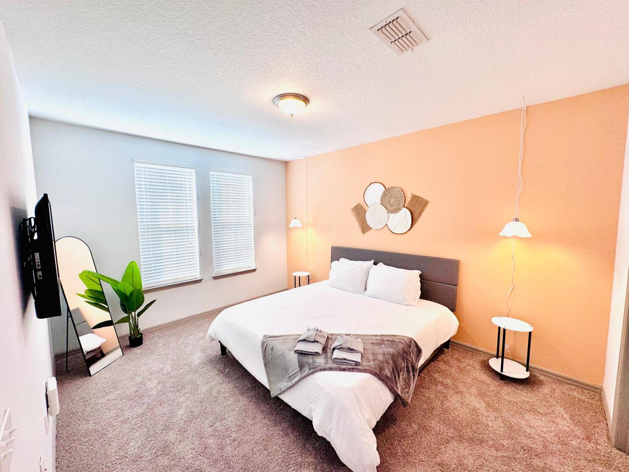 Entire With Relaxing King Bed, Pets Welcome, 15 Min To Parks, Resort-style Amenities Apartment